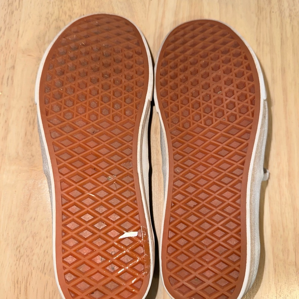 Vans - Picture 3 of 4
